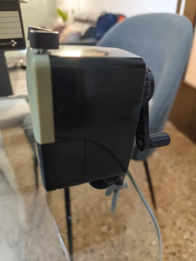 Sacapuntas de manivela vintage