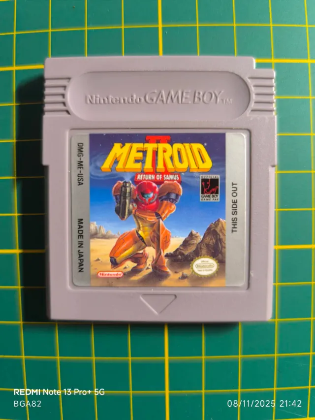 Metroid II: Return of Samus - Game Boy