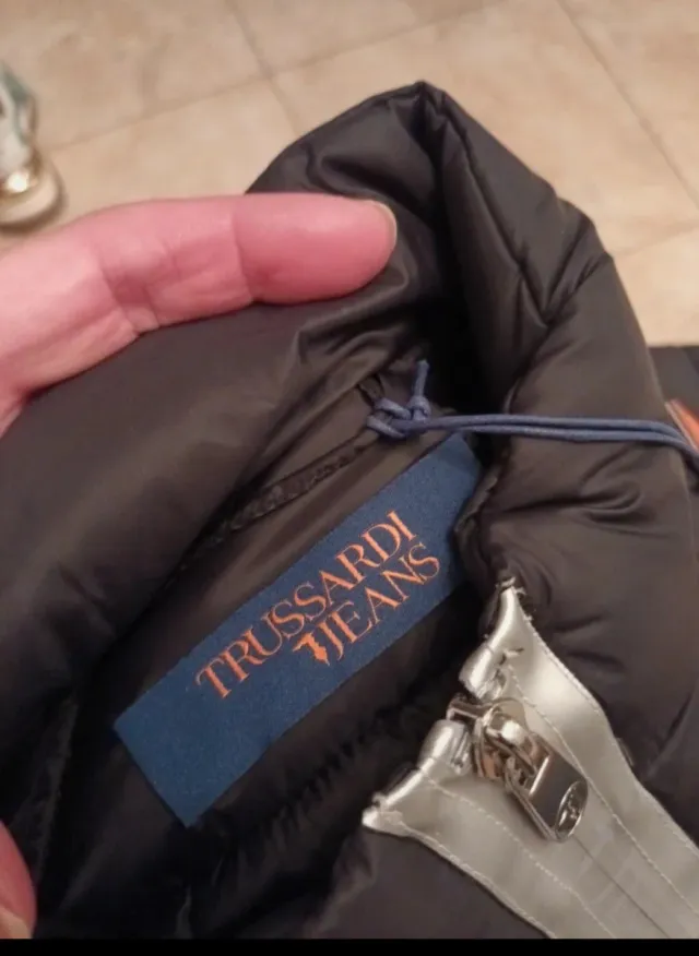 Chaqueta acolchada Trussardi negra