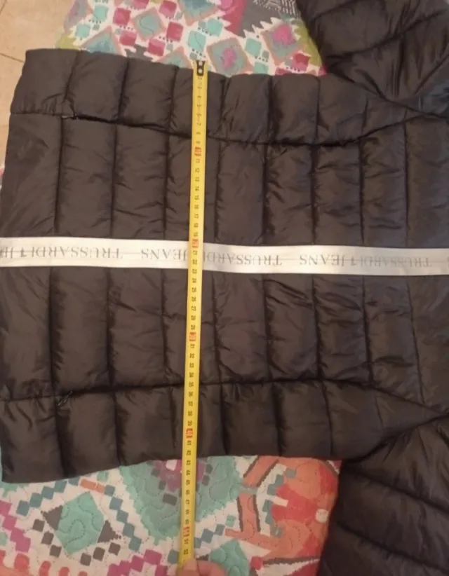 Chaqueta acolchada Trussardi negra