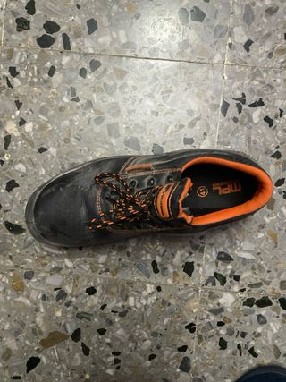 Botas de trabajo negras y naranjas talla 41