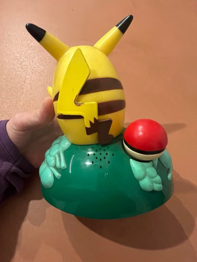 Figura Pikachu con sonido