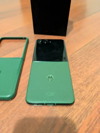Motorola Razr 50 Ultra Verde