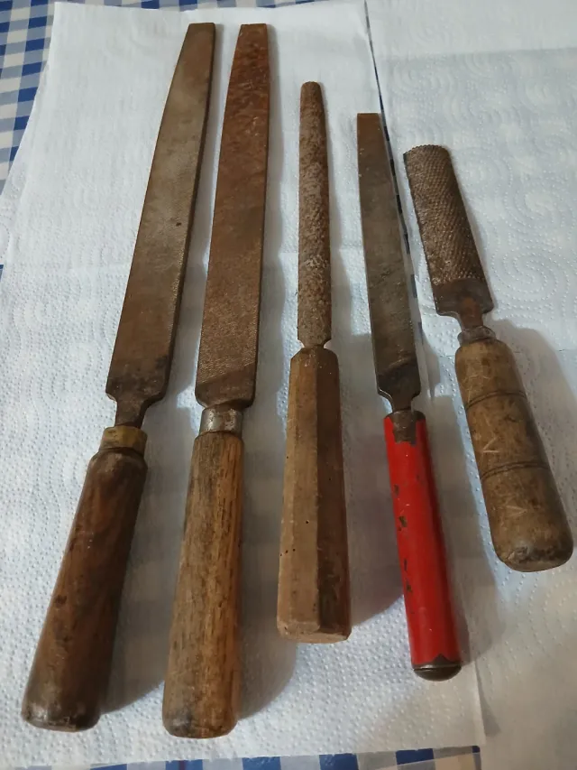 Lote 5 limas y escofinas antiguas