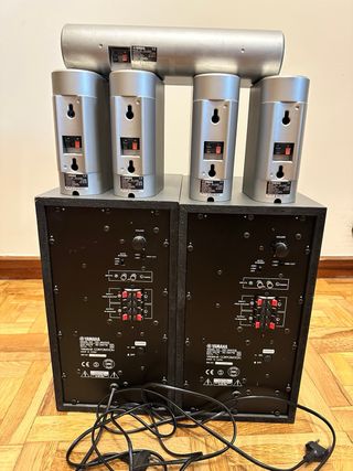 Altavoces Yamaha Grises