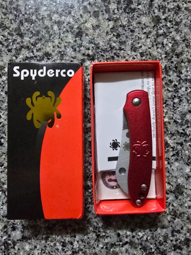 Canivete Spyderco Novo Vermelho