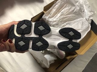 Zapatos New Balance 90/60 Talla 37 Gris