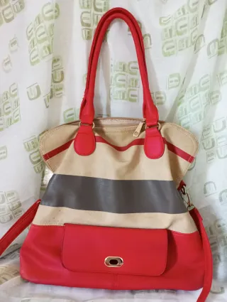 Borsa a spalla beige e rossa