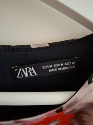Vestido floral Zara manga larga
