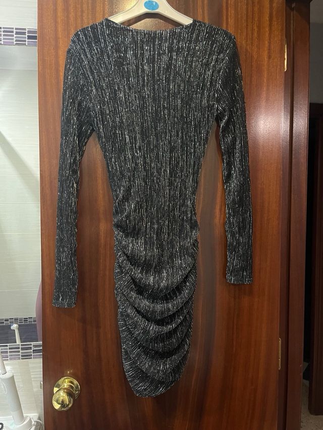 Vestido fiesta plateado y negro