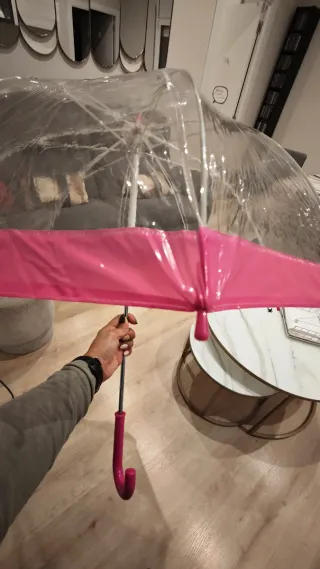 Paraguas infantil transparente y rosa