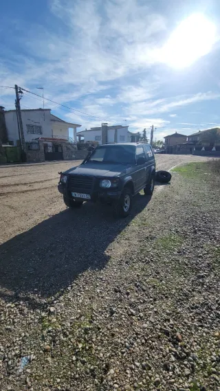Mitsubishi Montero V6