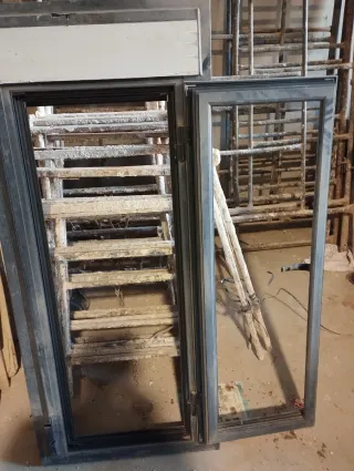 Ventana de aluminio sin cristal