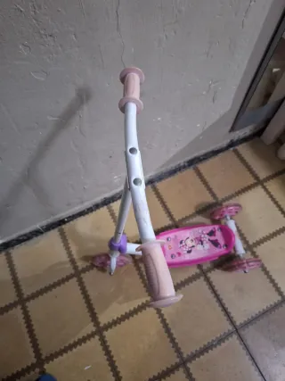 Patinete infantil niña Minnie Mouse