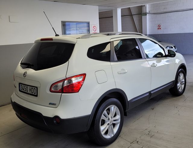 Nissan Qashqai+2 2011