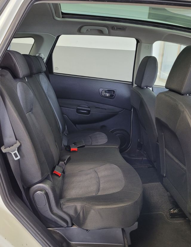 Nissan Qashqai+2 2011