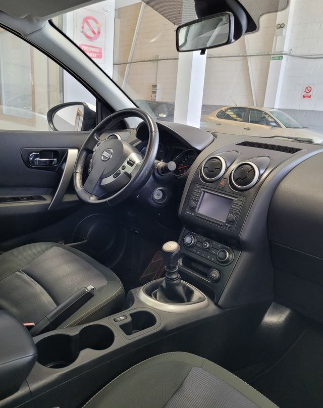Nissan Qashqai+2 2011