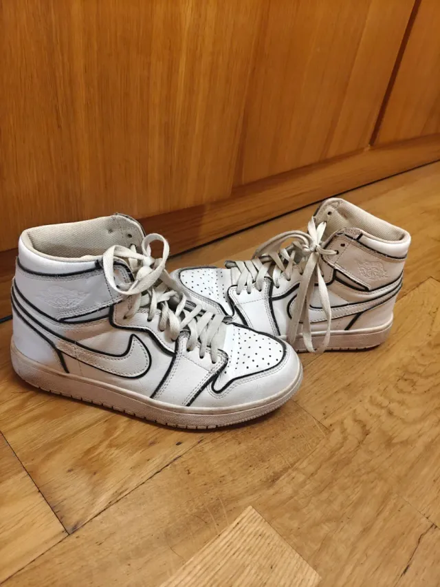 Zapatillas Nike Jordan Blancas Reflectantes