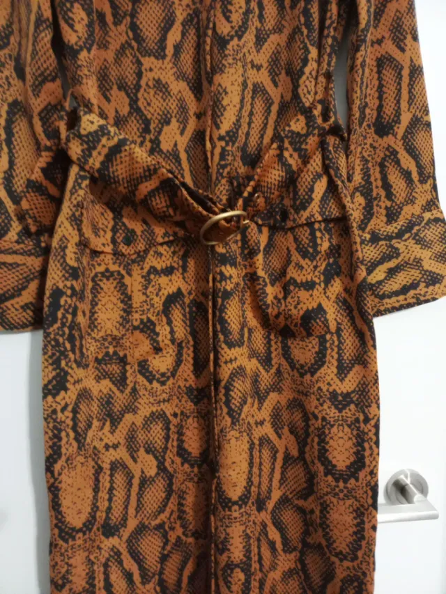 Vestido camisero Zara estampado serpiente 