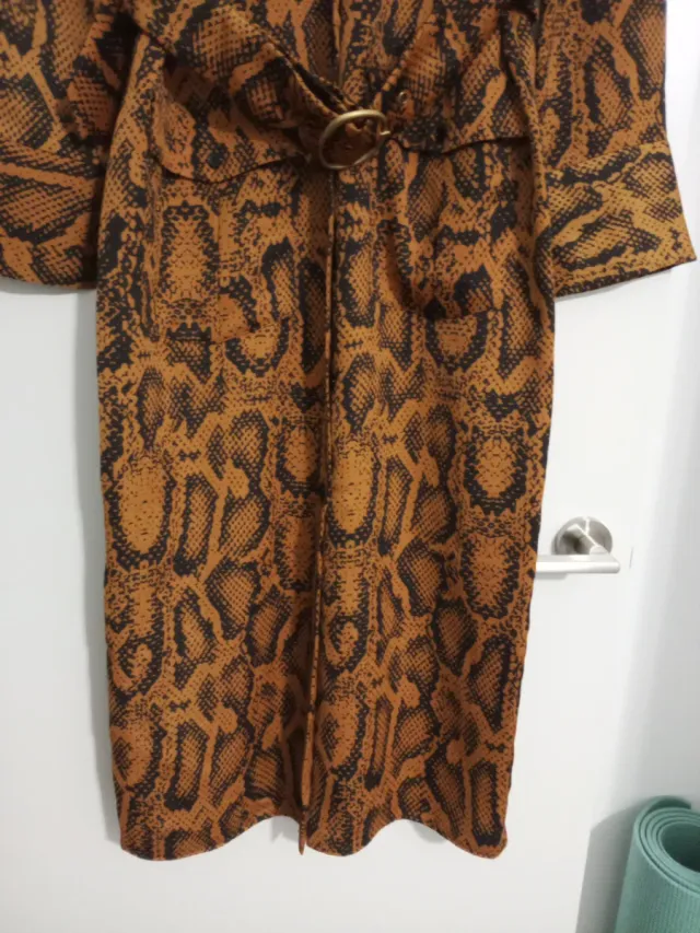 Vestido camisero Zara estampado serpiente 