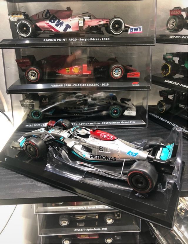 Mercedes AMG F1 W13 George Russell 1:24