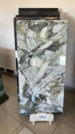 Baldosas y Porcelánico para obra