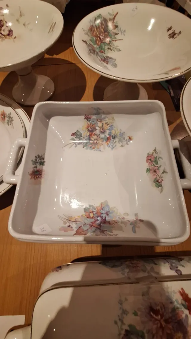 Centro de mesa porcelana flores