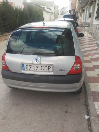 Renault Clio 2004