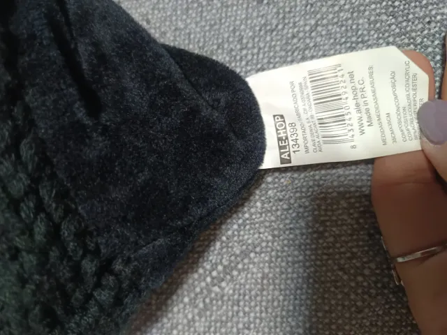 Cuello de lana negro