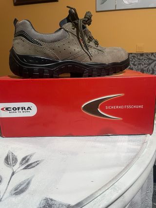 Zapato de seguridad COFRA