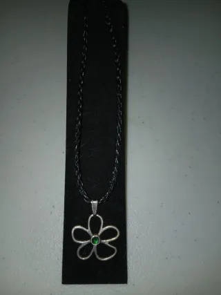 Colgante flor con piedra verde,Colgante de zamak ,
