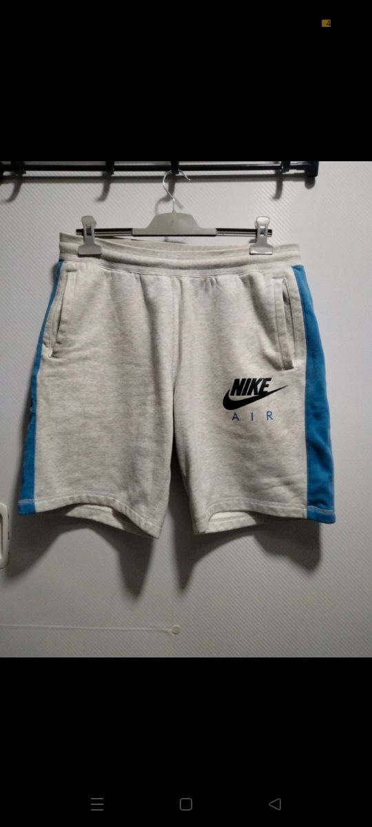 Pantalón corto Nike Air gris y azul
