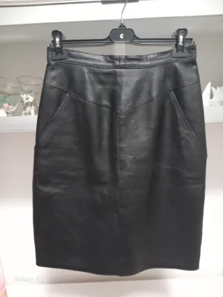 Gonna in pelle nera