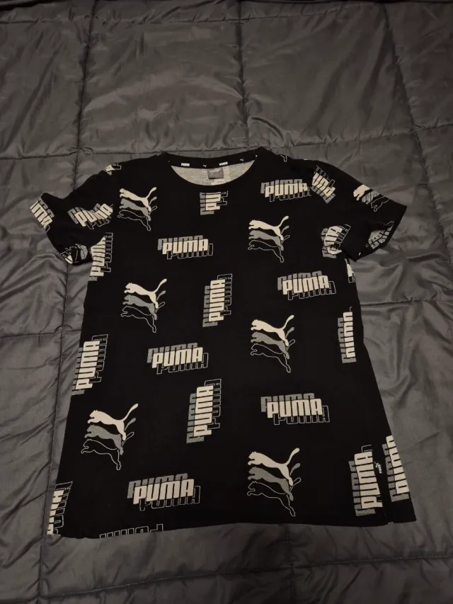 Camiseta Puma Negra con Logo Blanco