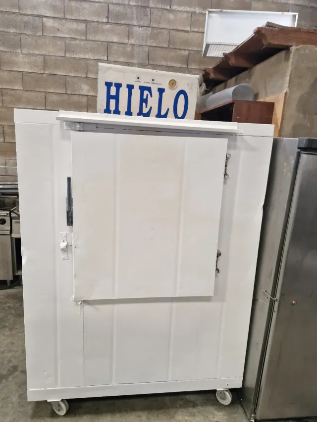 3 Tanquetas para hielo