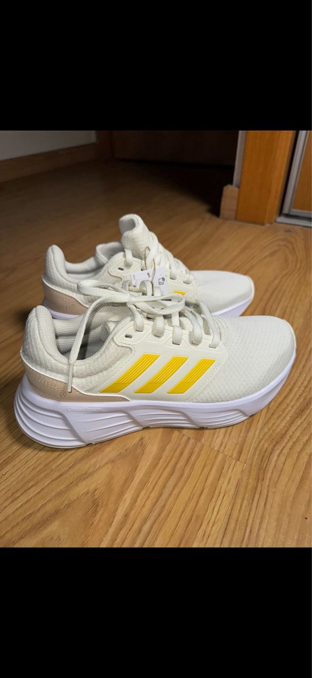 Zapatillas Adidas  T38.5