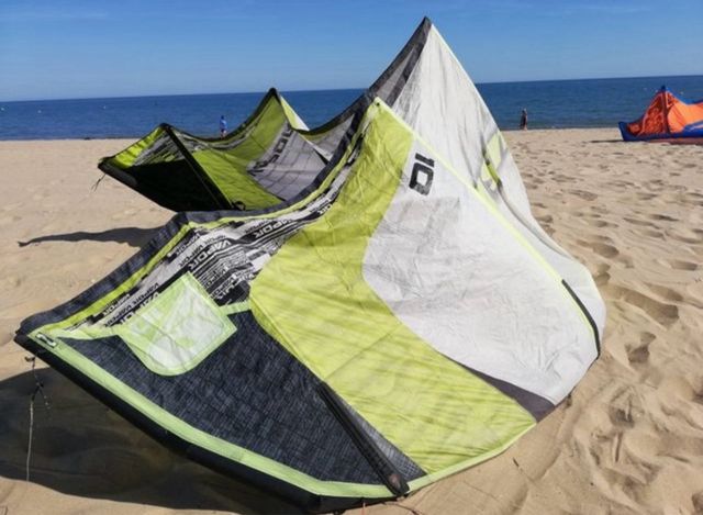 tabla y comera KiteSurf airush 10Mtrs