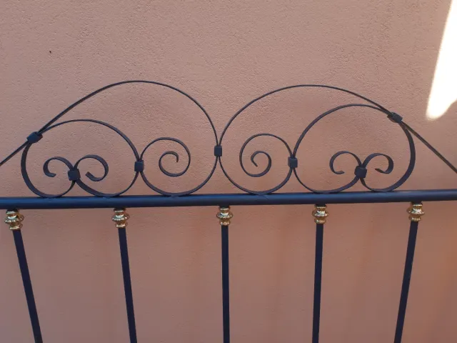 Cabecero cama 135cm metal forja dourado