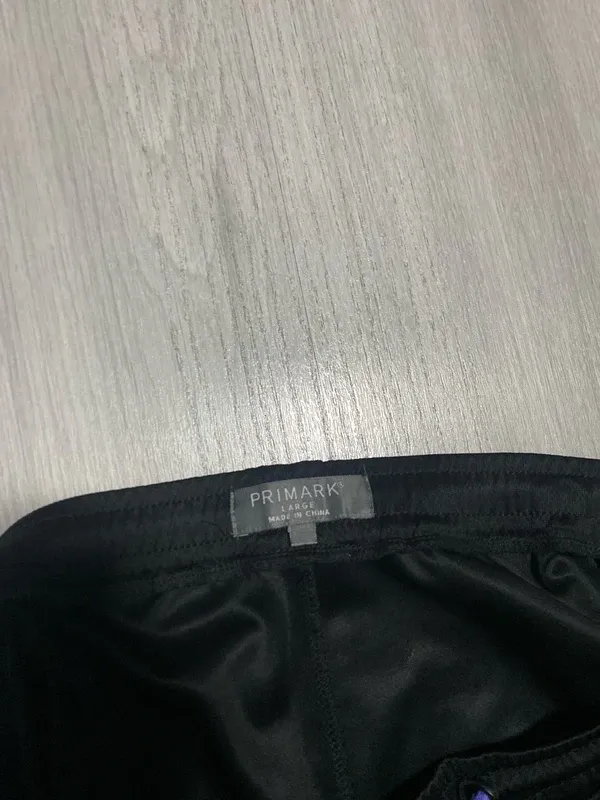 Pantalones cortos deportivos Primark 22