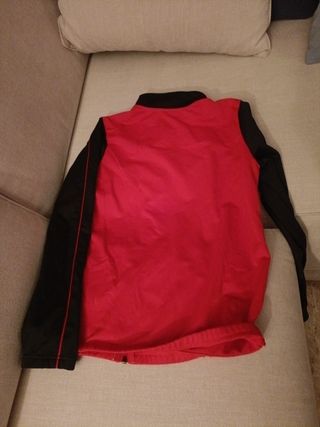 Chándal Nike joven rojo y negro Con cremallera