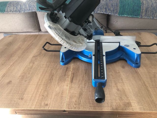 Sierra ingletadora deslizante Hilka