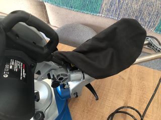 Sierra ingletadora deslizante Hilka