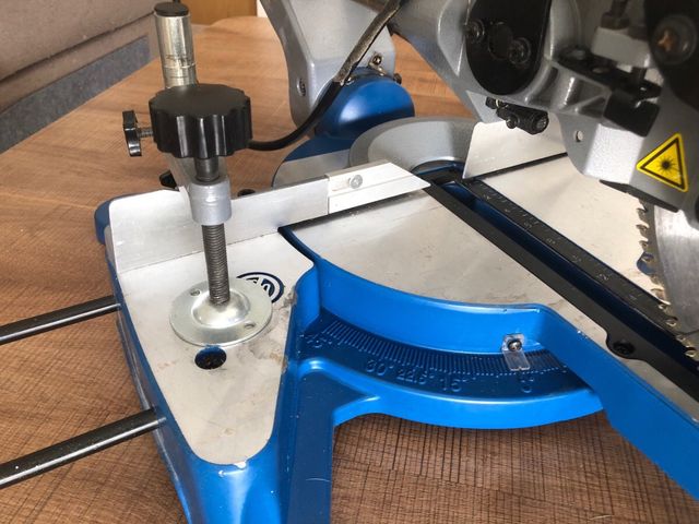 Sierra ingletadora deslizante Hilka