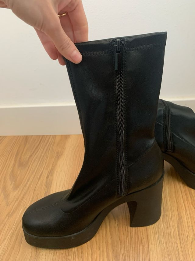 Botas plataforma Stradivarius negras