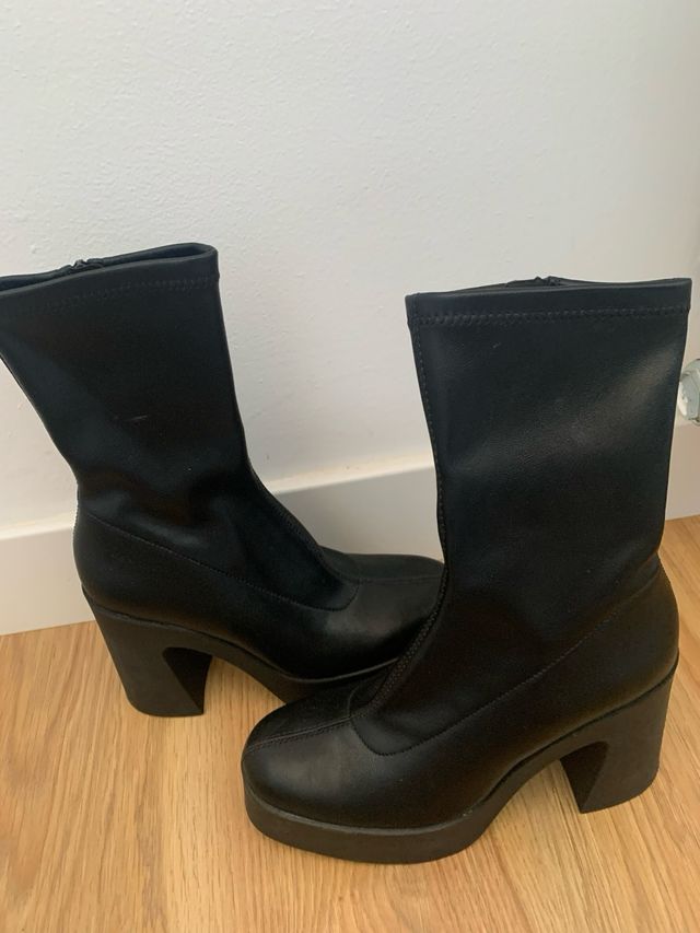Botas plataforma Stradivarius negras