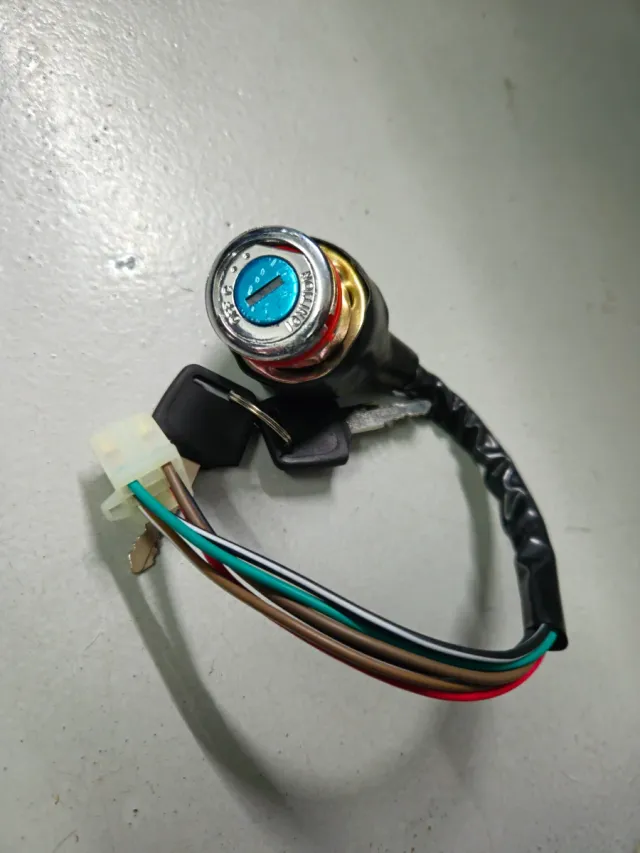 Interruptor Llave Contacto Moto + 2 Llaves