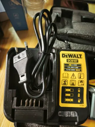 Nivel Láser Dewalt (sin batería)