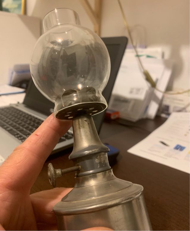 Lámpara de aceite de vidrio y metal “La Melleure”