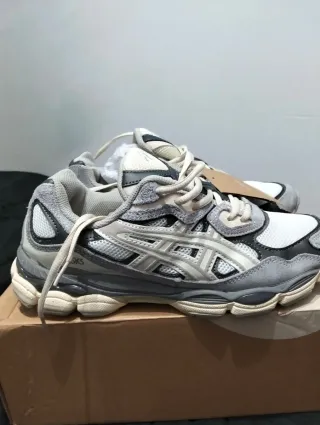 Zapatillas ASICS GEL-NYC Gris/Blanco