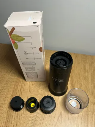 Cafetera de cápsulas portátil